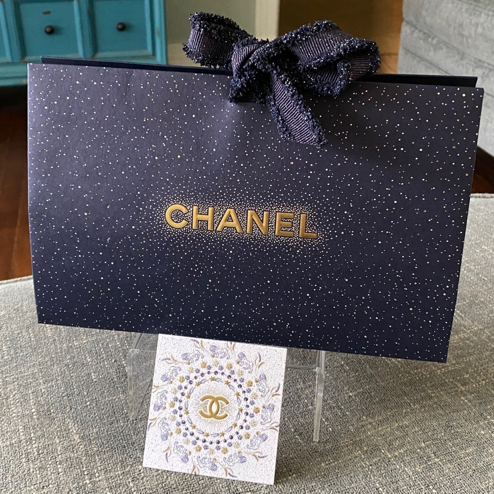 Chanel Holiday Gift Bag - Picture 2 of 3